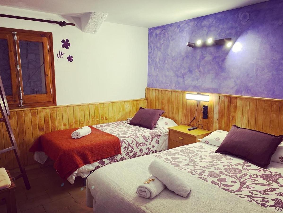 Hostal La Cuineta De Cal Triuet Gósol Exteriör bild