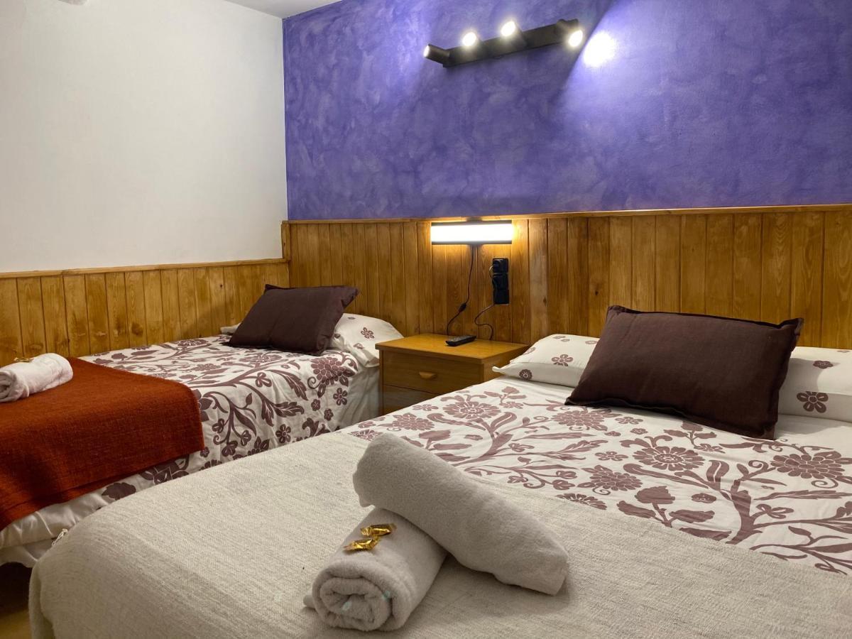 Hostal La Cuineta De Cal Triuet Gósol Exteriör bild