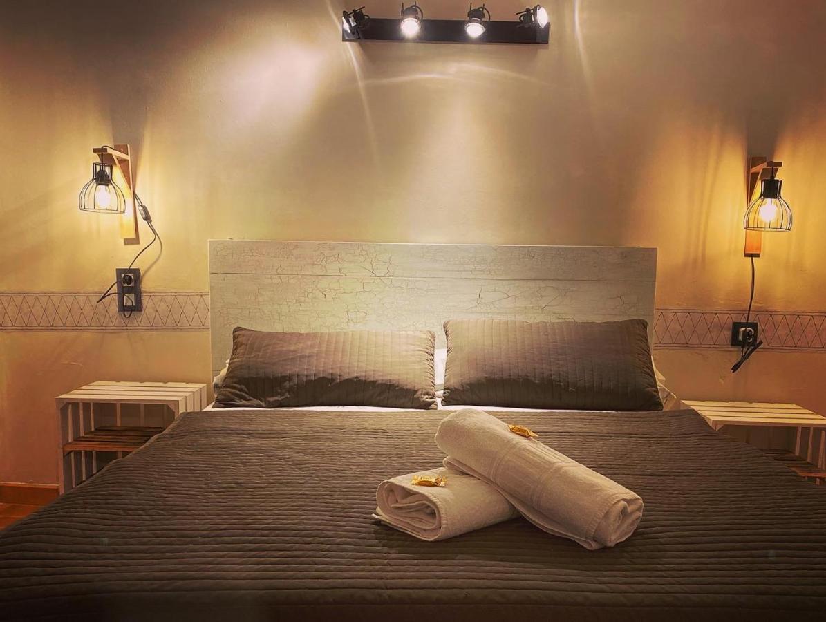 Hostal La Cuineta De Cal Triuet Gósol Exteriör bild