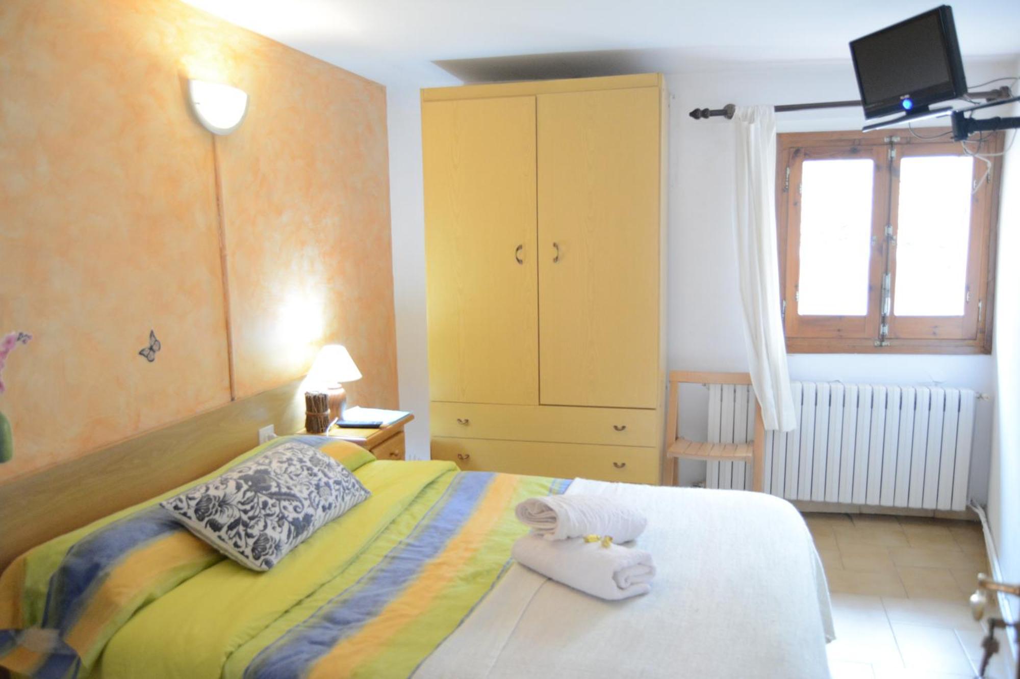 Hostal La Cuineta De Cal Triuet Gósol Rum bild