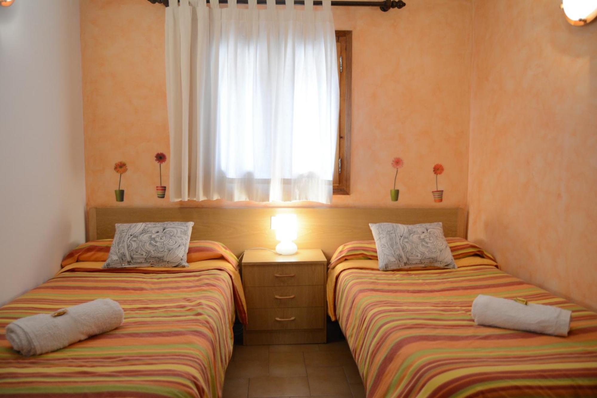 Hostal La Cuineta De Cal Triuet Gósol Exteriör bild