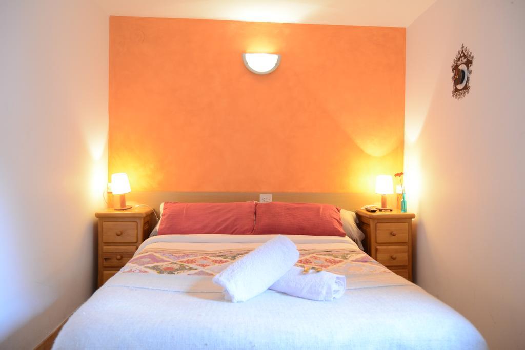 Hostal La Cuineta De Cal Triuet Gósol Rum bild