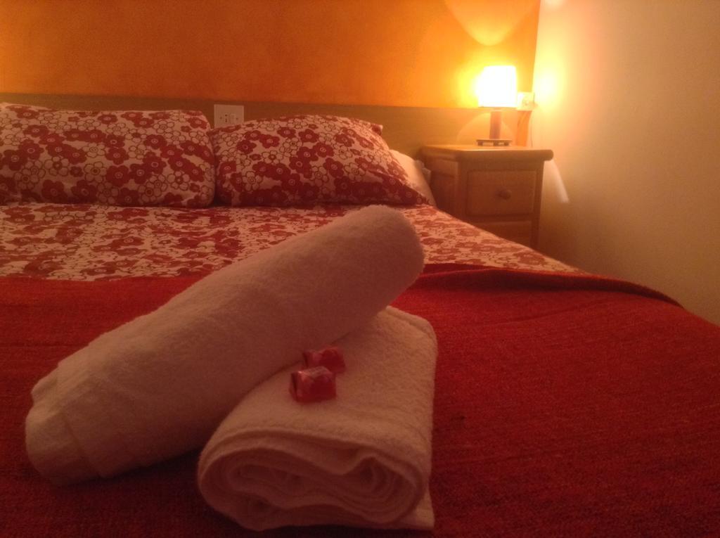 Hostal La Cuineta De Cal Triuet Gósol Exteriör bild